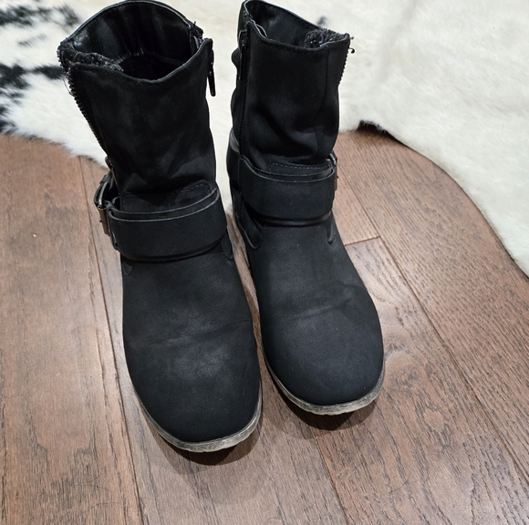 Women's black boots - Picture 4 of 4